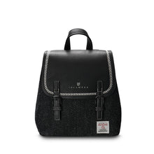 Carica l'immagine nel visualizzatore di Gallery, The Mini Jura Backpack: Chestnut Tartan