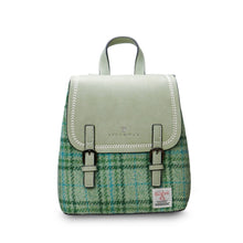 Carica l'immagine nel visualizzatore di Gallery, The Mini Jura Backpack: Chestnut Tartan