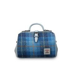 Carica l'immagine nel visualizzatore di Gallery, La borsa da medico media: Blue Tartan