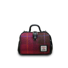 Carica l'immagine nel visualizzatore di Gallery, La borsa Harris Tweed Mini Doctor: Chestnut Blue Tartan
