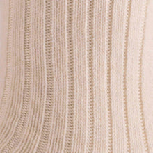 Carica l'immagine nel visualizzatore di Gallery, Calzini da passeggio Merino Mix - 2: Red Box Check and Grey Marl