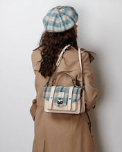 Carica l'immagine nel visualizzatore di Gallery, Coniglietto in lana d'agnello: Chestnut and Blue Tartan