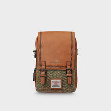 Carica l'immagine nel visualizzatore di Gallery, Marsupio Donna in Harris Tweed® Baby Jura Crossbody: Chestnut Herringbone
