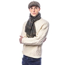 Carica l'immagine nel visualizzatore di Gallery, Cappello bambino Tommy Tweed Baker: Green Box Check