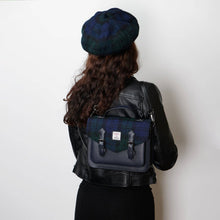 Carica l'immagine nel visualizzatore di Gallery, La borsa Medium Calton: Royal Stewart Tartan