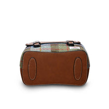 Carica l'immagine nel visualizzatore di Gallery, Zaino in Harris Tweed - Mini Jura Backpack: Navy Over Check