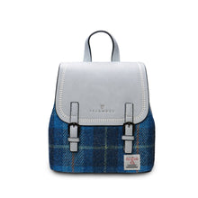 Carica l'immagine nel visualizzatore di Gallery, Lo zaino Mini Jura: Blue Tartan