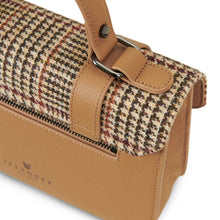 Carica l'immagine nel visualizzatore di Gallery, La Borsa a Tracolla Media in Pelle: Chestnut-Blue Tartan