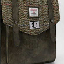 Carica l'immagine nel visualizzatore di Gallery, The Mini Carloway Backpack: Black and White Dogtooth