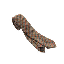 Carica l'immagine nel visualizzatore di Gallery, Cravatta in tweed Box Check: Green Herringbone Check