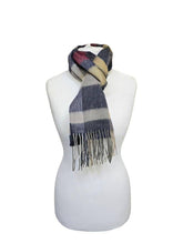 Carica l'immagine nel visualizzatore di Gallery, Sciarpa a quadri tartan in lana d'agnello Strathurie per donna e uomo