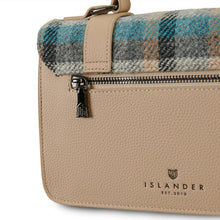 Carica l'immagine nel visualizzatore di Gallery, La Borsa a Tracolla Media in Pelle: Chestnut-Blue Tartan