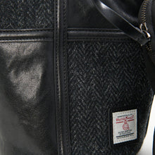 Carica l'immagine nel visualizzatore di Gallery, LIMITED EDITION L'Orlagh: Dark Green Herringbone