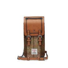 Carica l'immagine nel visualizzatore di Gallery, La borsa per telefono IN Harris Tweed®: Black Watch