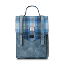 Carica l'immagine nel visualizzatore di Gallery, Lo zaino Carloway: Navy Over-Check