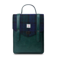 Carica l'immagine nel visualizzatore di Gallery, Lo zaino Carloway: Navy Over-Check