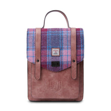 Carica l'immagine nel visualizzatore di Gallery, Lo zaino Carloway: Pink and Blue Tartan