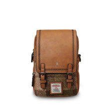 Carica l'immagine nel visualizzatore di Gallery, Marsupio Donna in Harris Tweed® - Baby Jura Crossbody: Chestnut Tartan