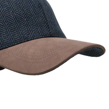 Carica l'immagine nel visualizzatore di Gallery, Berretto da baseball in tweed con visiera in pelle scamosciata a contrasto.: Navy