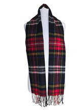 Carica l'immagine nel visualizzatore di Gallery, Sciarpa a quadri tartan in lana d'agnello Strathurie per donna e uomo