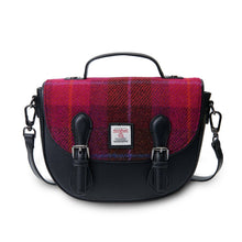 Carica l'immagine nel visualizzatore di Gallery, Borsa a tracolla The Medium Cobble: Blue Tartan