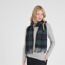 Carica l'immagine nel visualizzatore di Gallery, Sciarpa Scozzese in CASHMERE colore MACKENZIE