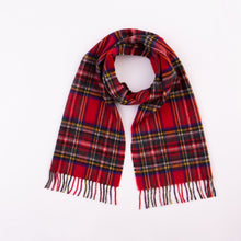 Carica l'immagine nel visualizzatore di Gallery, Sciarpa Lambswool Scozzese Tartan Royal Stewart