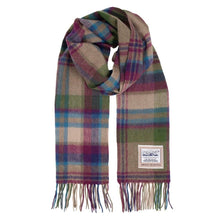 Carica l&#39;immagine nel visualizzatore di Gallery, Sciarpa tartan in pura lana: Country Purple and Tan
