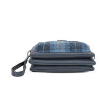 Carica l&#39;immagine nel visualizzatore di Gallery, Borsa a tracolla stile Harris Tweed Skye Blue
