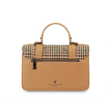 Carica l'immagine nel visualizzatore di Gallery, La Borsa a Tracolla Media in Pelle: Chestnut-Blue Tartan

