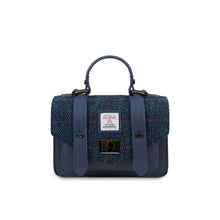 Carica l'immagine nel visualizzatore di Gallery, La Borsa a Tracolla Media in Pelle: Chestnut-Blue Tartan
