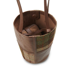 Carica l'immagine nel visualizzatore di Gallery, LIMITED EDITION L'Orlagh: Dark Green Herringbone
