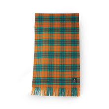 Carica l&#39;immagine nel visualizzatore di Gallery, Sciarpa Lambswool: Orange-Blue Tartan / Medium
