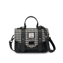 Carica l&#39;immagine nel visualizzatore di Gallery, La mini borsa: Black Herringbone
