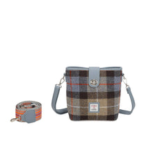 Carica l'immagine nel visualizzatore di Gallery, Borsa a tracolla Harris Tweed Buchanan 7113
