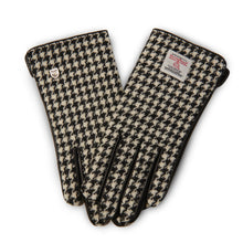 Carica l'immagine nel visualizzatore di Gallery, Guanti Harris Tweed® da donna: Chestnut Herringbone / L
