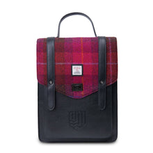 Carica l&#39;immagine nel visualizzatore di Gallery, Lo zaino Carloway: Navy Over-Check
