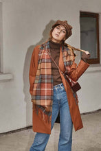 Carica l&#39;immagine nel visualizzatore di Gallery, Sciarpa tartan in pura lana: Mackellar Natural

