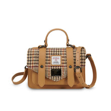 Carica l'immagine nel visualizzatore di Gallery, La Mini Cartella in Pelle: Chestnut Tartan
