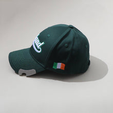 Carica l'immagine nel visualizzatore di Gallery, Cappellino da baseball verde scuro con apribottiglie
