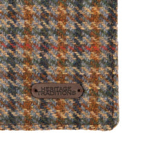Carica l&#39;immagine nel visualizzatore di Gallery, Portafoglio in tweed: Green Herringbone
