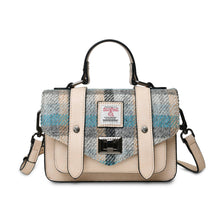Carica l&#39;immagine nel visualizzatore di Gallery, La mini borsa: Navy Tartan
